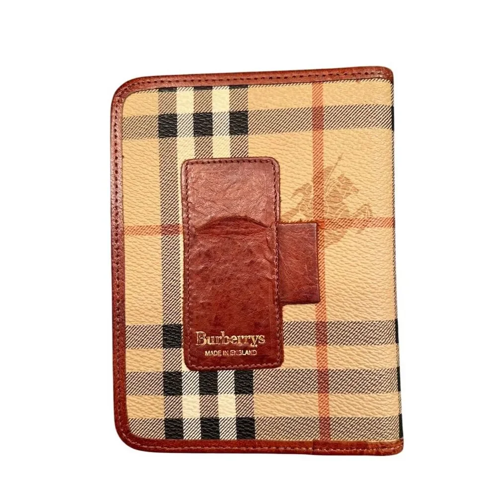Vintage Burberry's Nova Passport Wallet Unisex Beige